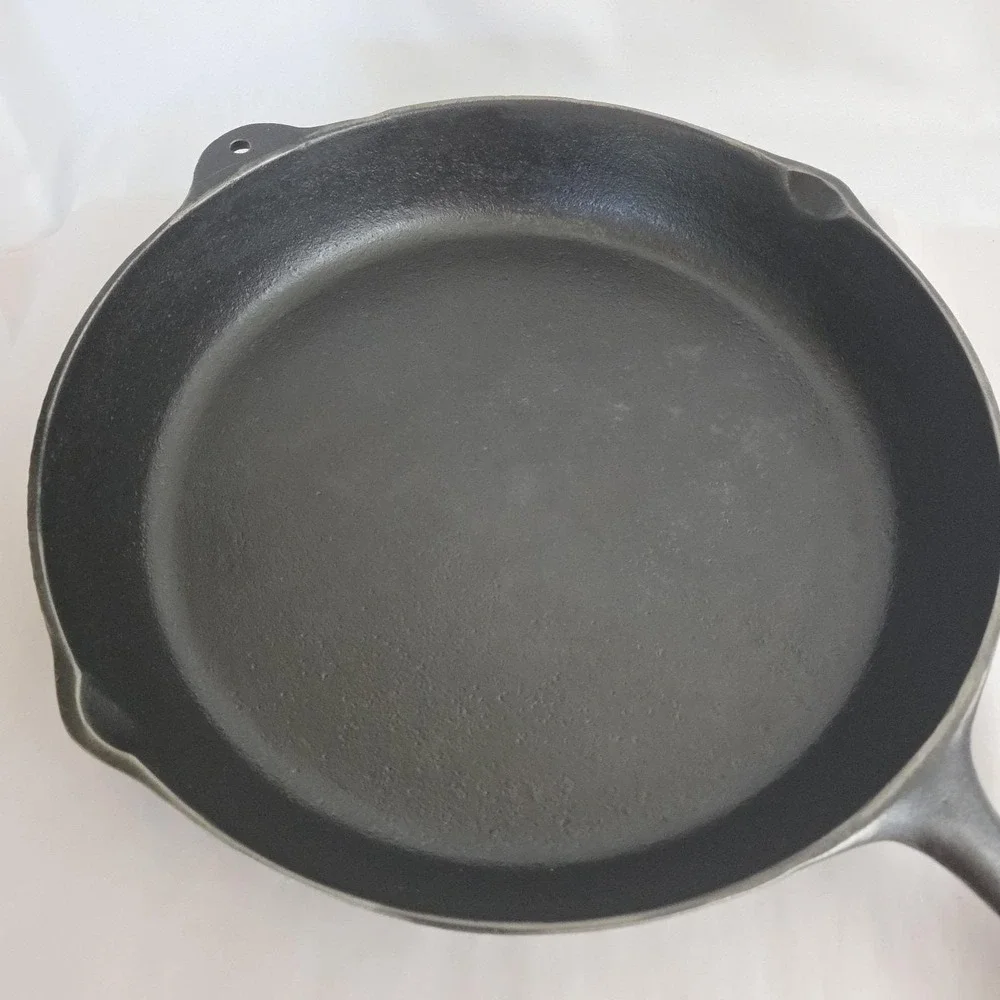 VTG BSR Century Series no 12 cast iron skillet made in USA Heat Ring. Sits Flat